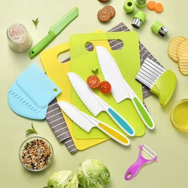 New Kids Cooking Cutter Set - Image 2