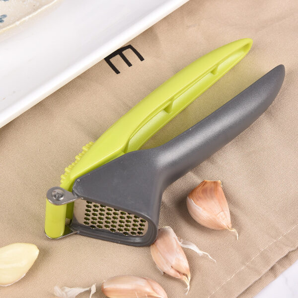 Plastic Garlic Masher With Plastic Handle - Image 5